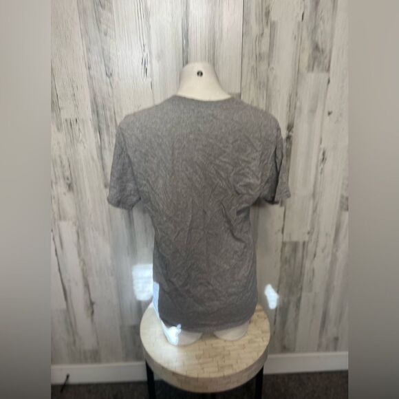 Gray Tshirt - Picture 3 of 6
